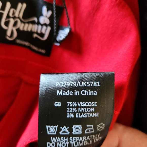 HellBunny Red Capri size 2XL - Picture 6 of 6